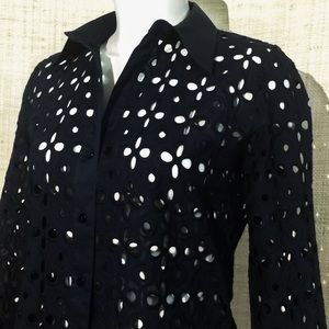 Sz 4 Back Eyelet Ellen Tracy Button-down Blouse
